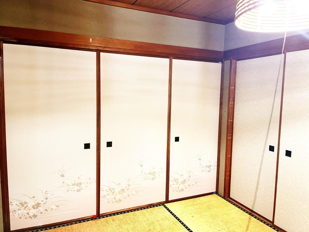 Tatami Room & Living Room Equipped With Multinational Tv And Fire, Bbq Corner In Tokyo Downtown House 외부 사진